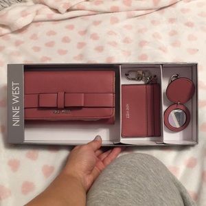New Nine West set wallet and mirror keychain